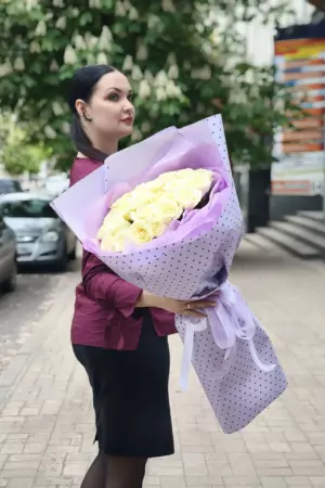 31 роза 50 см