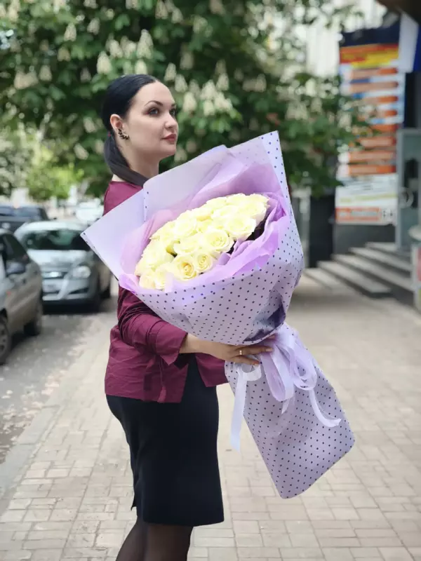31 роза 50 см