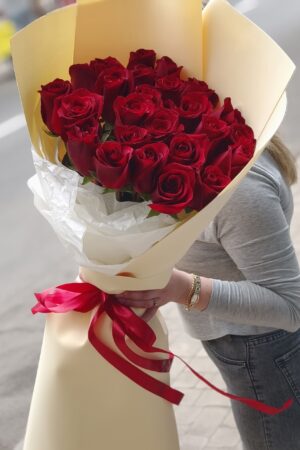 27 голландских роз 100 см