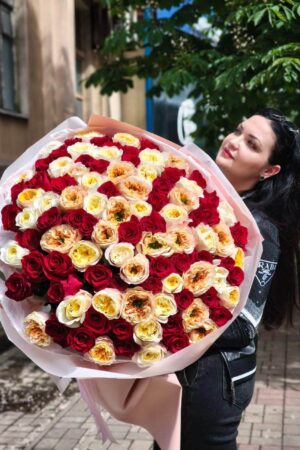Букет из 101 розы микс