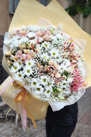 Микс хризантема и альстромерия