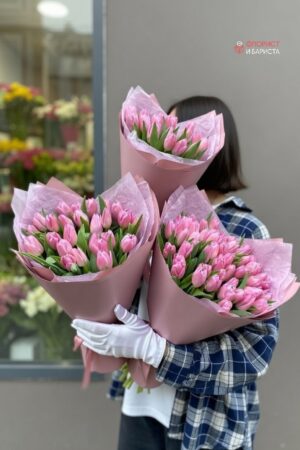 Букет из 31  тюльпана