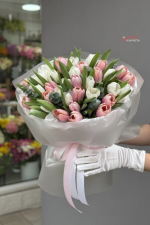 Букет из 35 тюльпанов