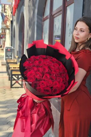 Букет из 51 голландской розы 80 см