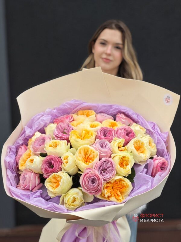 Букет из 35 пионовидных роз