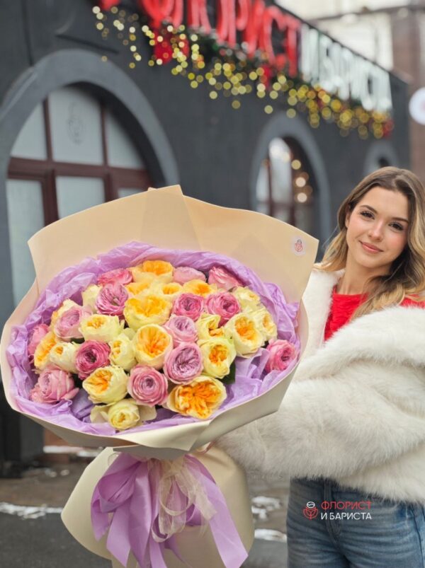 Букет из 35 пионовидных роз