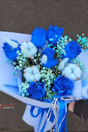 Букет электрик из роз с добавлением хлопка