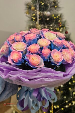 Букет из 29 голландских голубо розовых роз