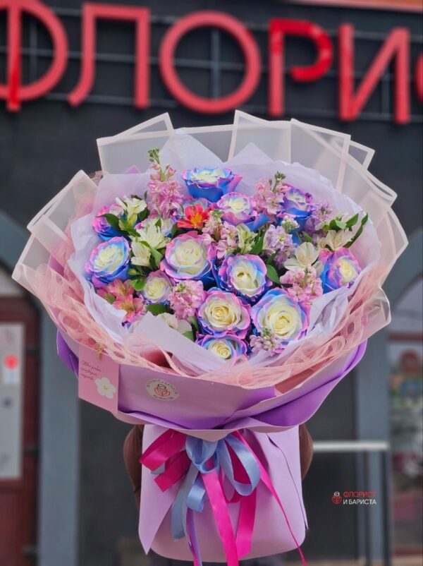 Букет микс из цветных роз