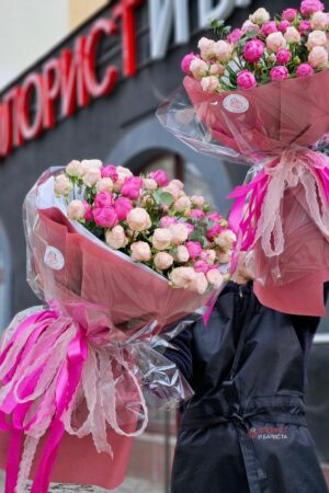 Букет из 15 веток кустовой ассорти розы