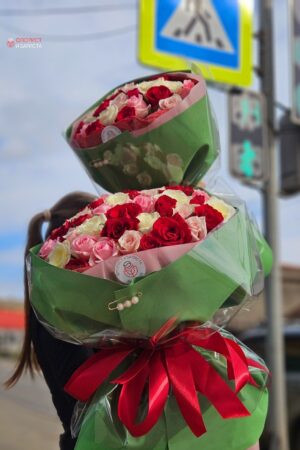 Букет из 23 кенийских роз ассорти