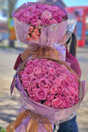 Букет из 25 розовых кенийских роз