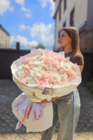 Обьемный букет из хризантемы и гортензии