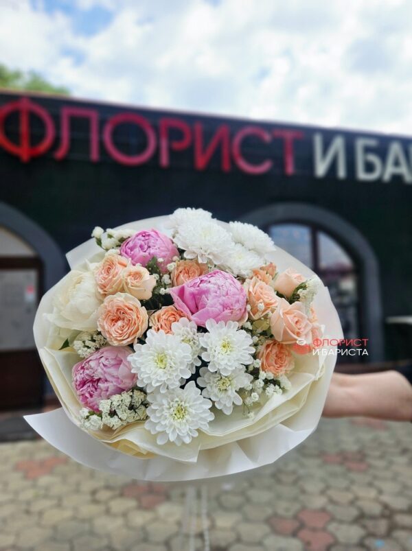 Нежный букет из ассорти цветов