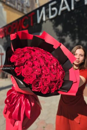 Букет из 51 голландской розы 80 см