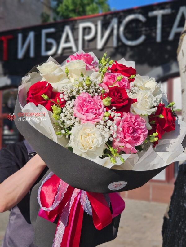 Букет из 13 голландских роз ассорти