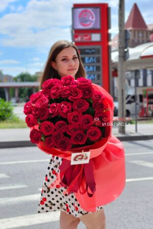 Букет из 21 голландской розы 80 см