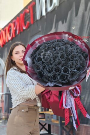 Букет из 51 черной Голландской розы