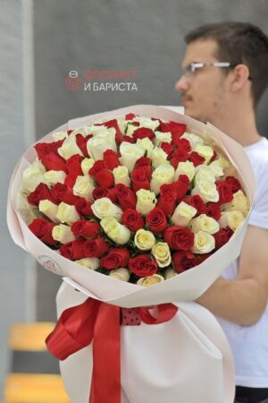 Букет из 101 микс розы кенийской 40 см