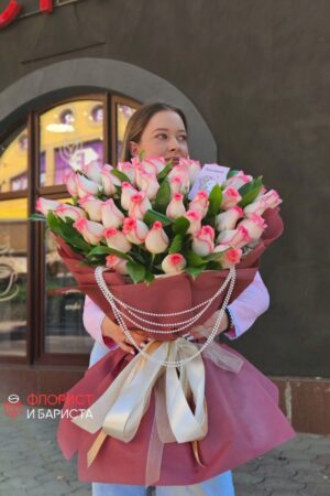 51 кенийская роза в подставке