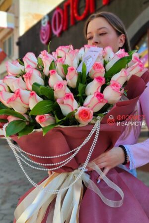 51 кенийская роза в подставке