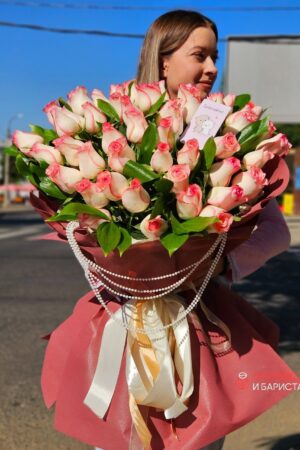 51 кенийская роза в подставке